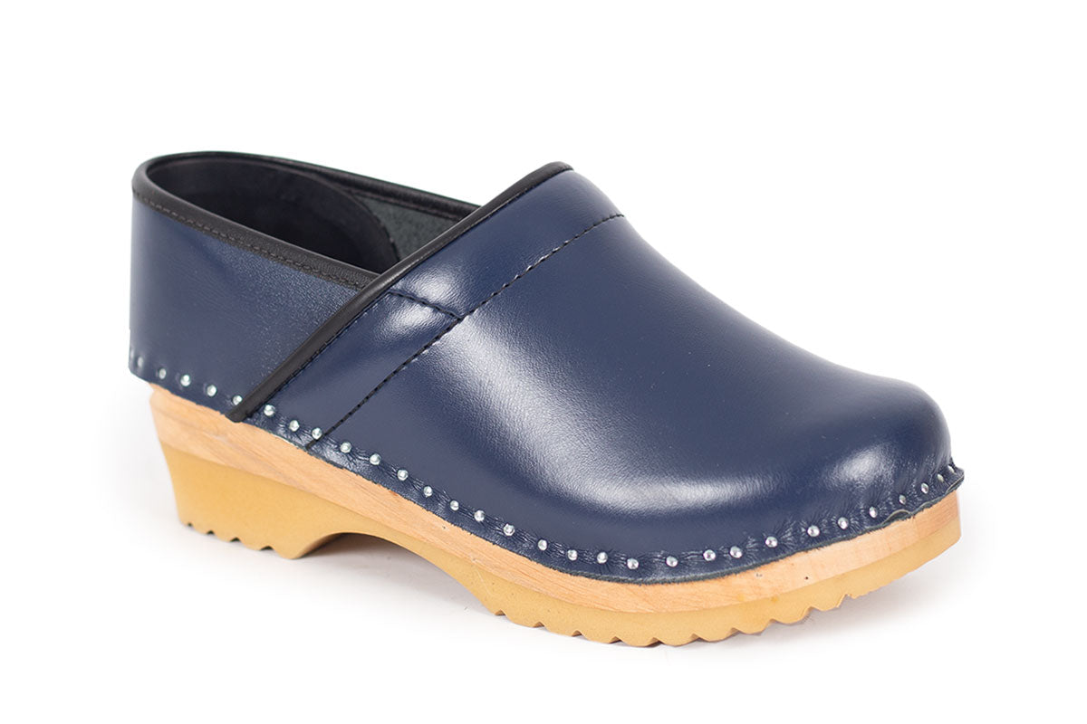 TroentorpトロエントープSwedish Clog Van Gosh Closed back clog shoe in dark blue leather - Troentorp Clogs