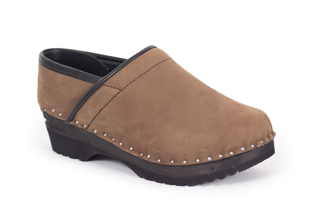 Closed Back Wool Lined Clog Shoe in Cocoa Nubuck Leather