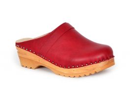 Swedish vegan clogs in red vegan leather from Troentorp Clogs, Bastad