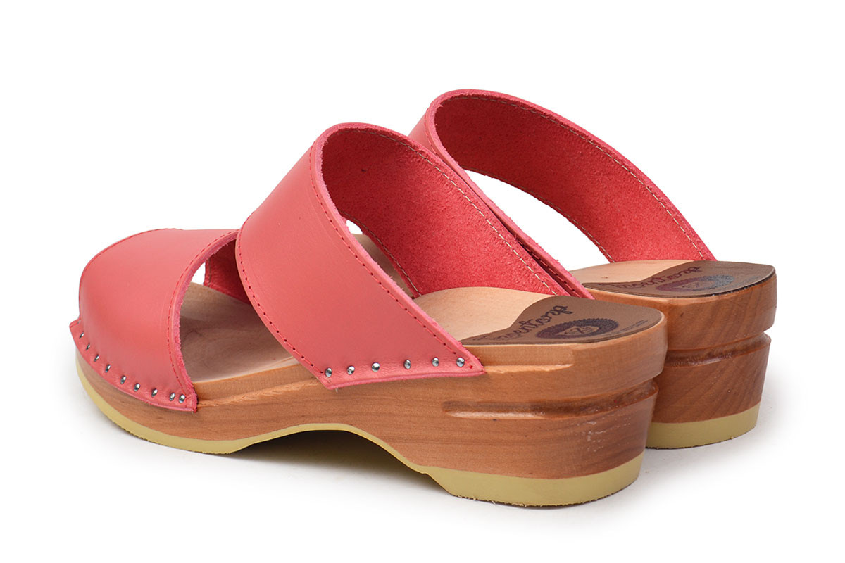 karin clogs