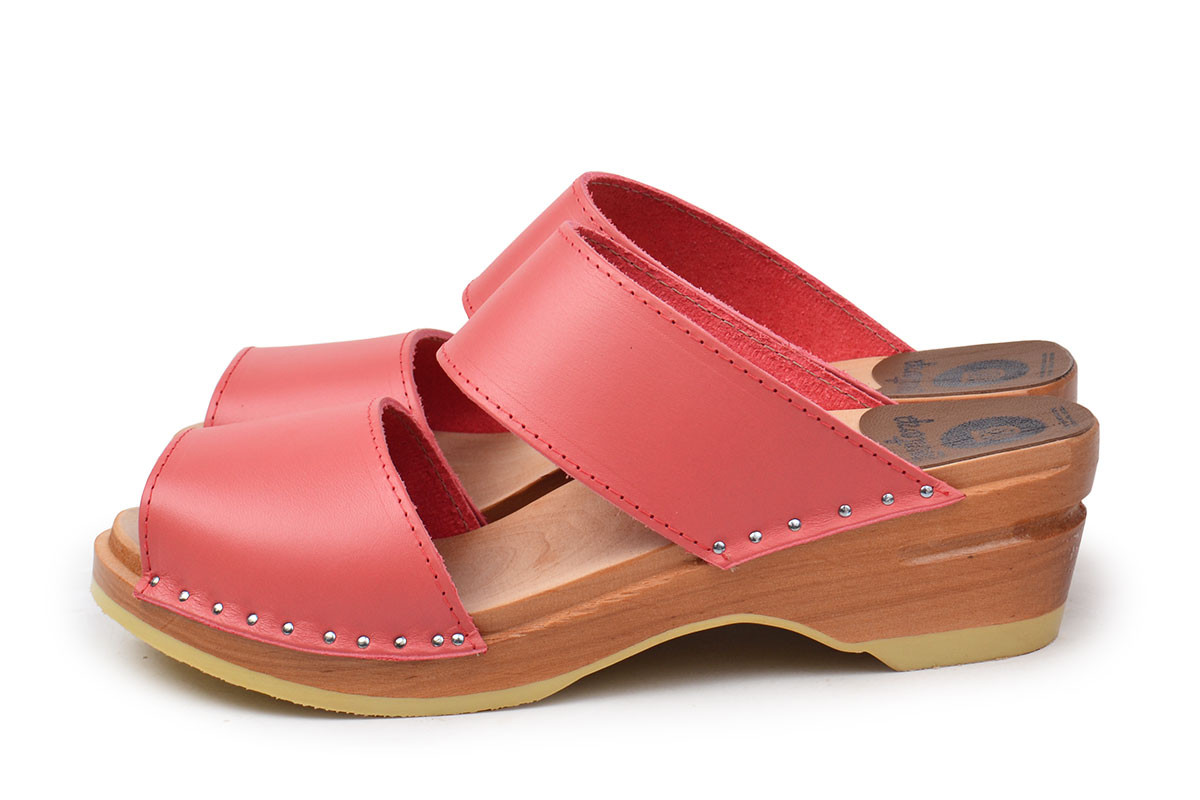 karin clogs