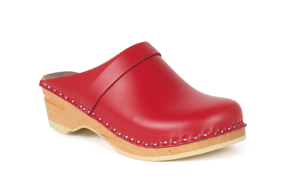 Classic Swedish clogs in red leather 