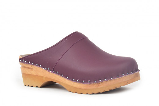 women's wooden clogs