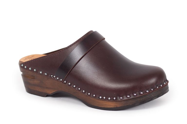 Wooden clogs in brown pull up - Troentorp Clogs, Bastad, Sweden |