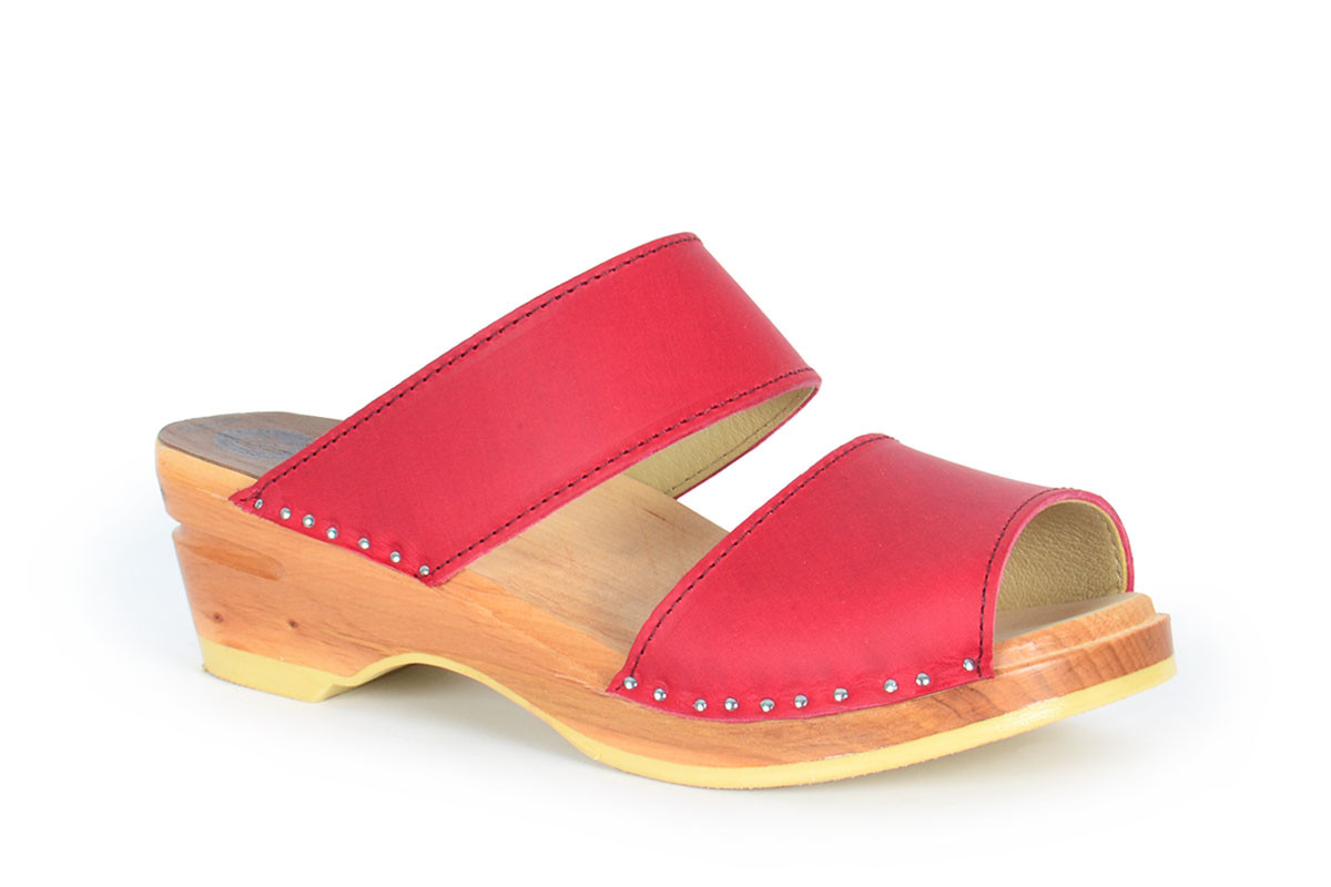 karin clogs