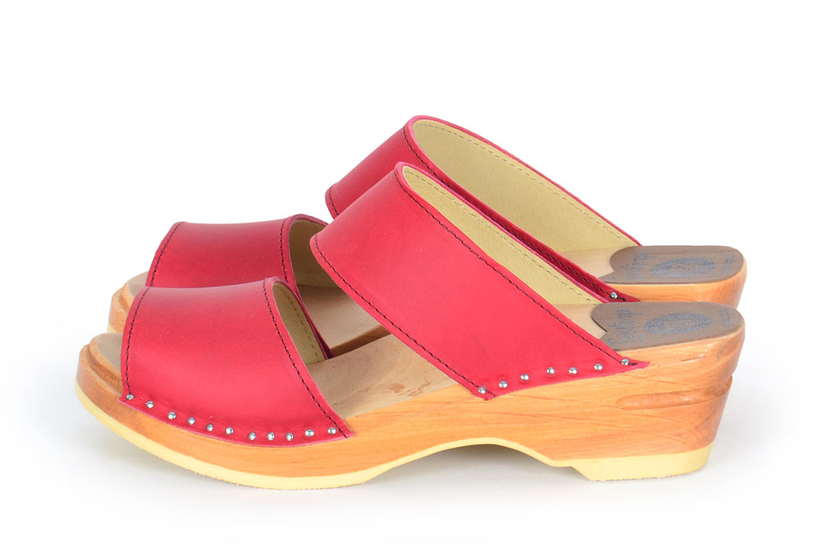 karin clogs