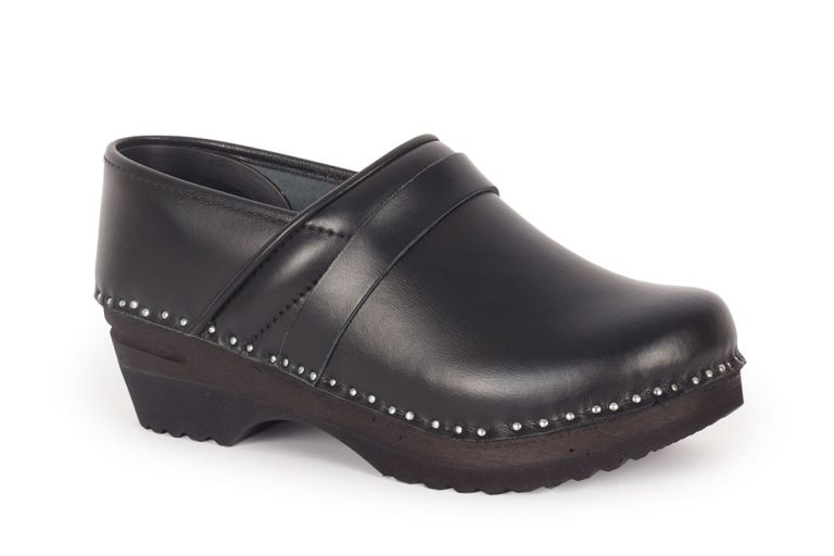 Closed Back Clog Shoe in Black Leather - Troentorp Clogs |