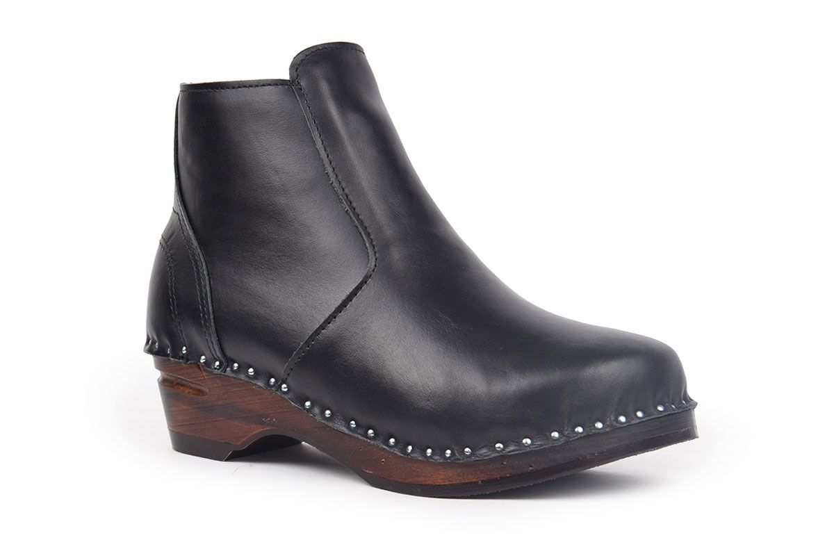 Turner Shearling clog Boot in Black leather Troentorp Clogs Bastad