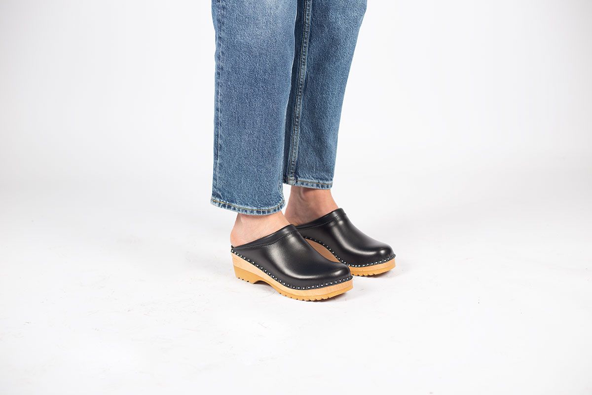 Swedish clog style in black | Troentorp Clogs, Bastad |