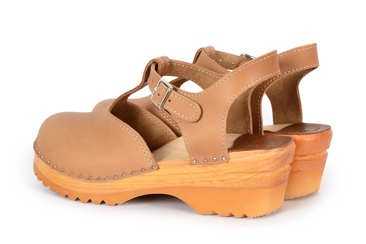 closed toe sandals: Women's Clogs | Dillard's