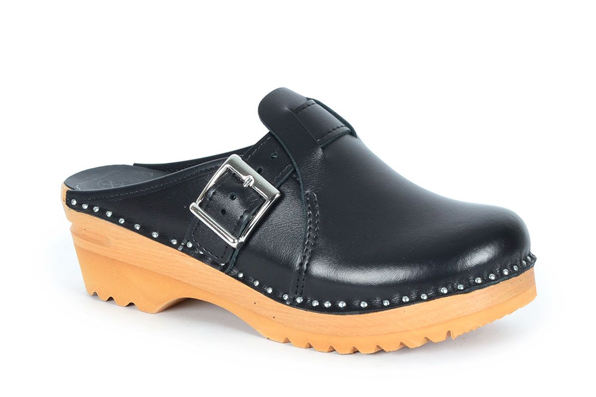 Swedish Clog Style in Black leather | Hopper from Troentorp Clogs |